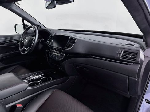 Certified 2024 Honda Ridgeline Black Edition image 30