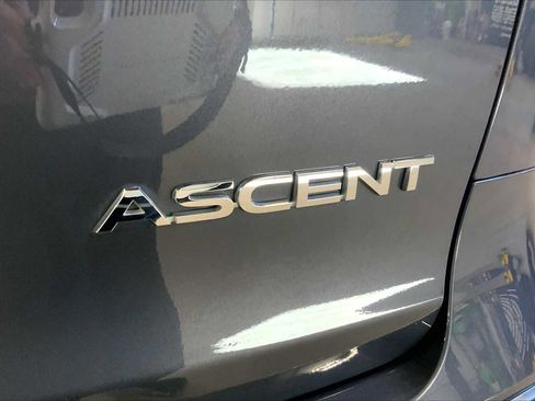Used 2023 Subaru Ascent Premium w/ Convenience Package image 10