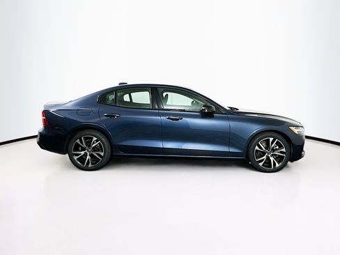 Used 2024 Volvo S60 B5 Core FWD image 10