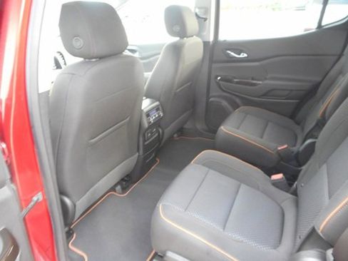 Used 2023 GMC Acadia AT4 image 19