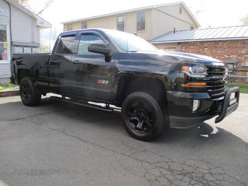 Used 2016 Chevrolet Silverado 1500 LT w/ Midnight Edition AWD/4WD image 4