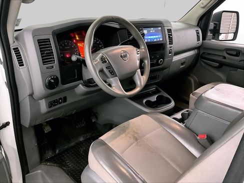 Used 2019 Nissan NV 2500 SV RWD image 12