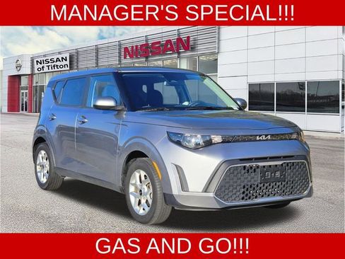 Used 2024 Kia Soul LX w/ Option Group 015 FWD image 1