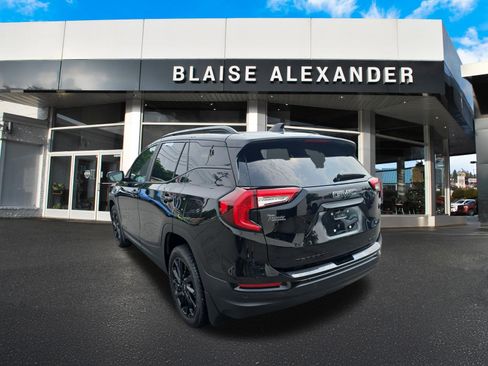 Used 2023 GMC Terrain SLE w/ Driver Convenience Package AWD/4WD image 6