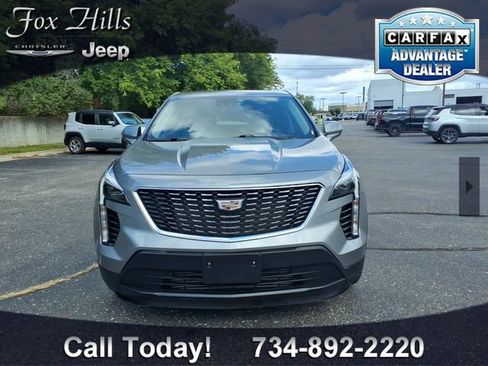 Used 2023 Cadillac XT4 Luxury FWD image 2