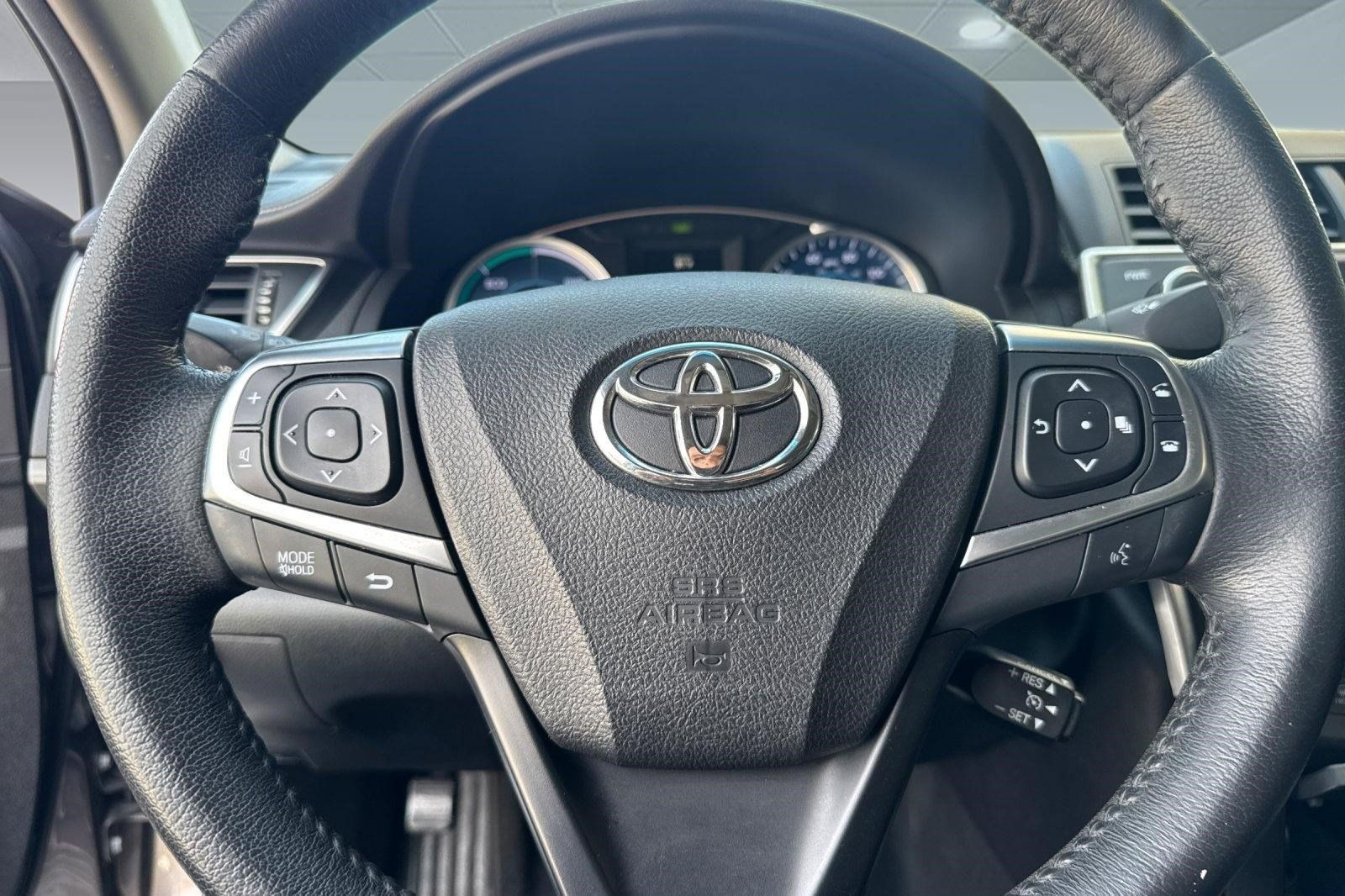 Used 2015 Toyota Camry XLE w/ Moonroof Package FWD image 10