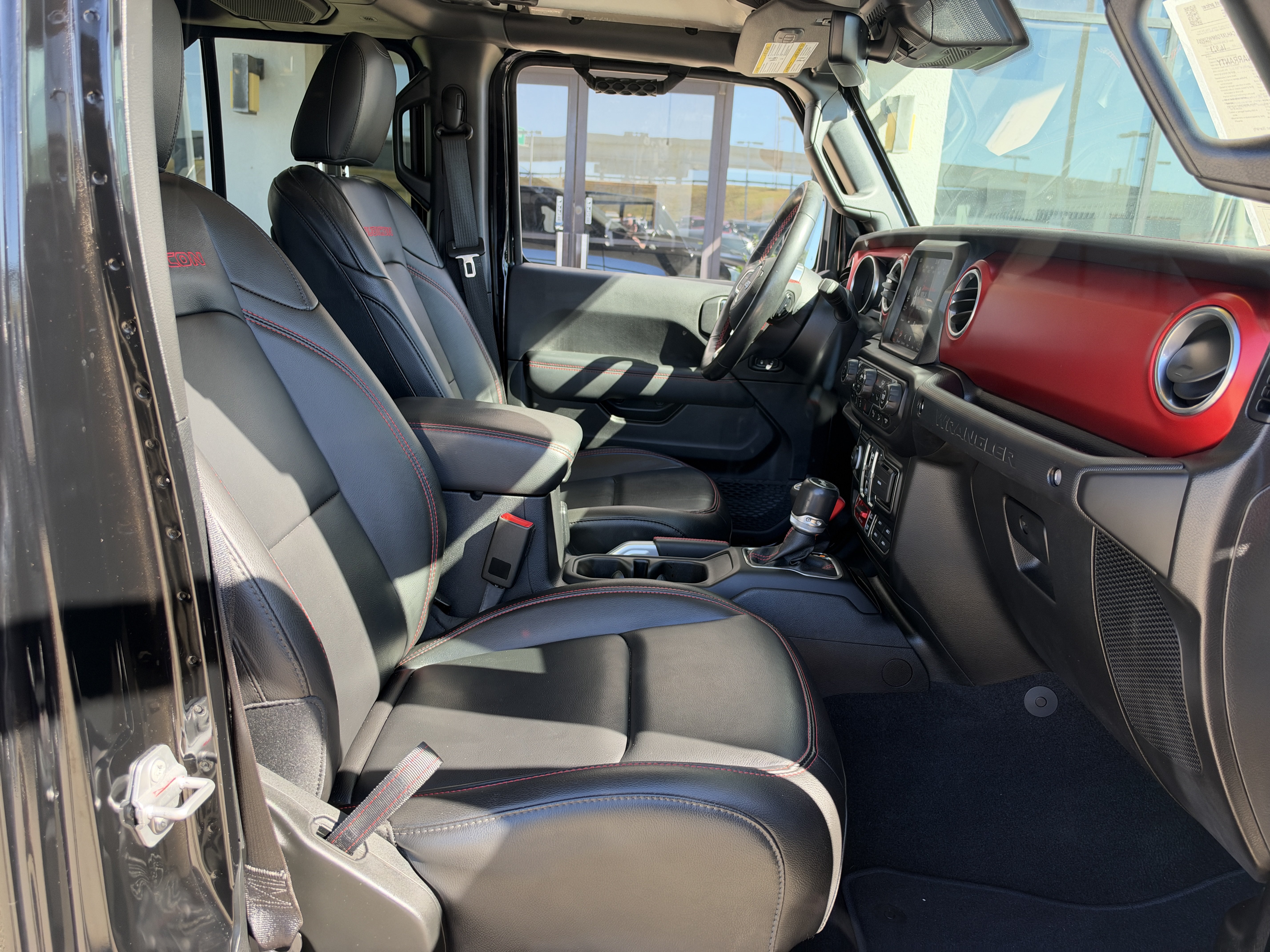 Used 2021 Jeep Wrangler Unlimited Rubicon AWD/4WD image 27