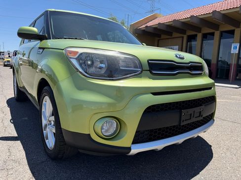 Used 2018 Kia Soul + FWD image 14