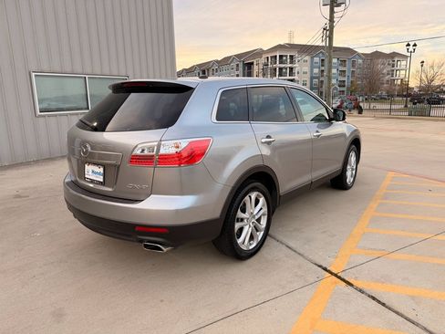 Used 2011 MAZDA CX-9 Grand Touring w/ Moonroof & Bose Audio Pkg image 8
