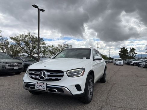 Used 2022 Mercedes-Benz GLC 300 w/ Premium Package Lite image 2