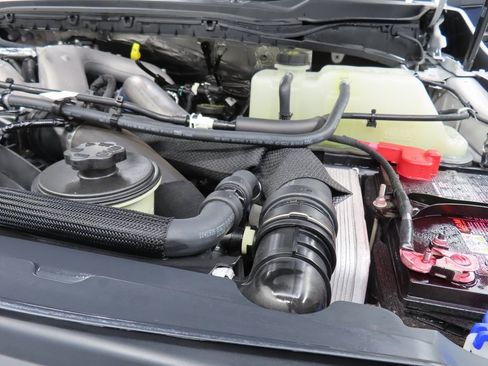 Used 2025 Ford F250 Platinum image 35