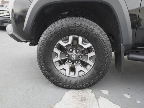 Certified 2023 Toyota Tacoma TRD Off-Road image 34