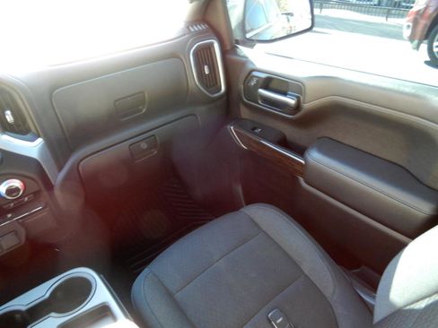 Used 2019 GMC Sierra 1500 SLE w/ SLE Value Package image 21