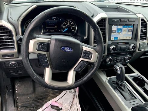 Used 2018 Ford F150 Lariat w/ Equipment Group 502A Luxury image 7