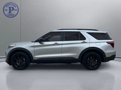Used 2023 Ford Explorer ST-Line w/ Class IV Trailer Tow Package AWD/4WD image 4