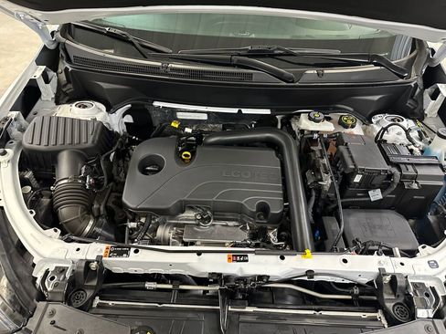 Certified 2024 Chevrolet Equinox LT w/ LPO, Floor Liner Package image 38