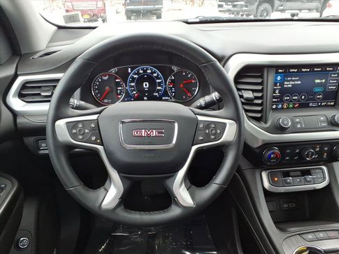 Used 2023 GMC Acadia SLT w/ Elevation Edition image 17