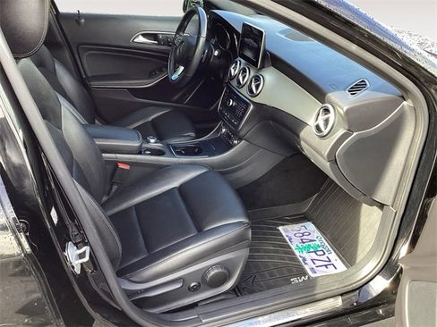 Used 2016 Mercedes-Benz GLA 250 4MATIC image 15