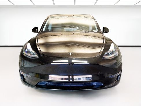 Used 2022 Tesla Model Y Performance AWD/4WD image 2