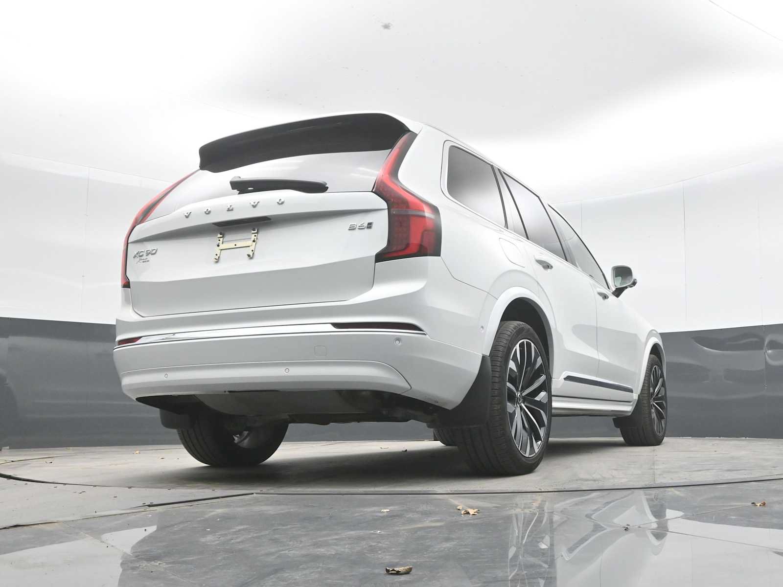 Used 2026 Volvo XC90 B6 Ultra w/ Protection Package AWD/4WD image 33