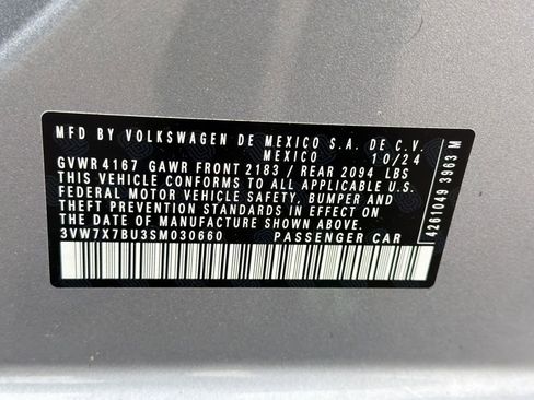 Used 2025 Volkswagen Jetta SE FWD image 19