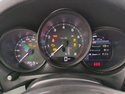 Used 2022 Porsche Macan image 11