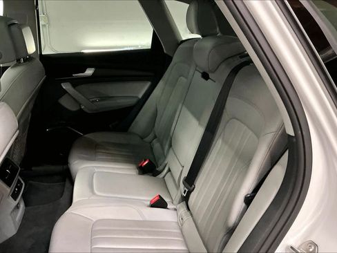 Used 2023 Audi Q5 2.0T Premium w/ Convenience Package image 28