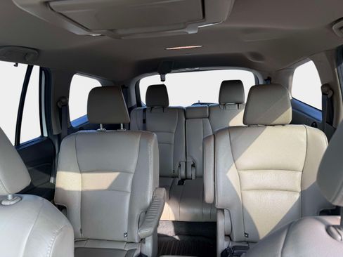 Used 2019 Honda Pilot Touring image 10
