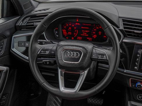 Certified 2025 Audi Q3 2.0T Premium w/ Convenience Package image 25