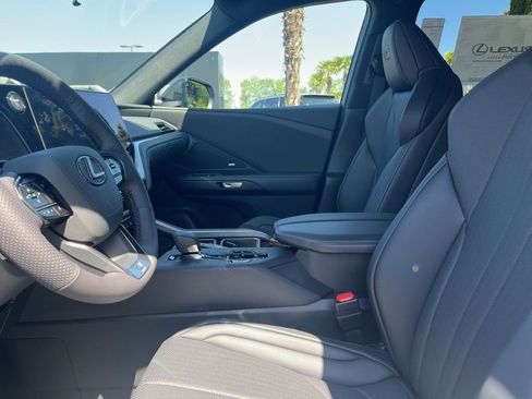 New 2026 Lexus TX 500h AWD image 5