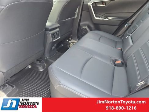 Used 2025 Toyota RAV4 XLE Premium AWD/4WD image 32