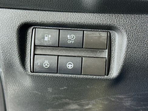 Used 2022 Nissan Leaf SV Plus image 17