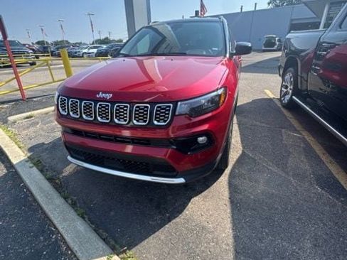 Used 2025 Jeep Compass Limited AWD/4WD image 1