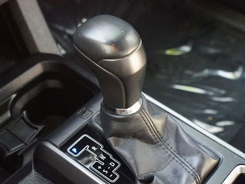 Used 2023 Toyota Tacoma TRD Off-Road image 11