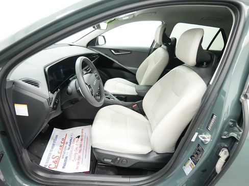 Used 2023 Kia Niro EX FWD image 14