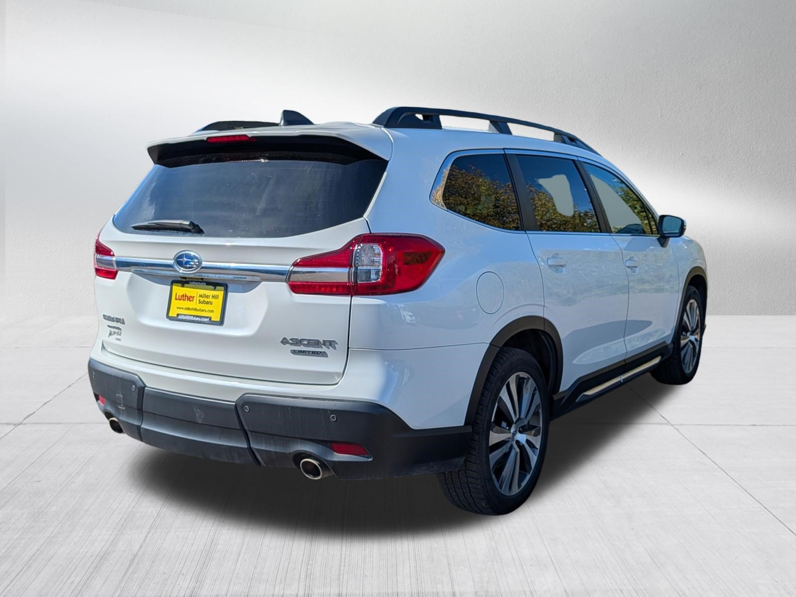 Used 2022 Subaru Ascent Limited AWD/4WD image 7