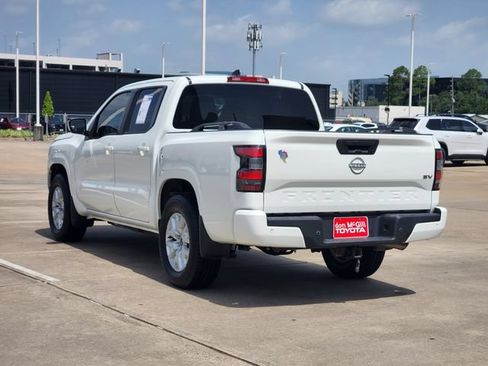Used 2022 Nissan Frontier SV w/ Technology Package RWD image 5
