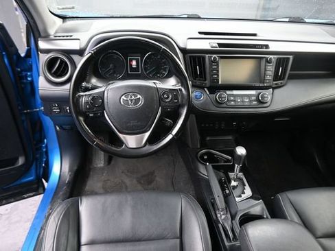 Used 2018 Toyota RAV4 Limited AWD/4WD image 20