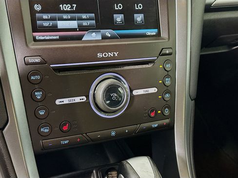 Used 2016 Ford Fusion Titanium FWD image 22