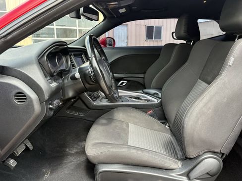 Used 2022 Dodge Challenger GT image 12