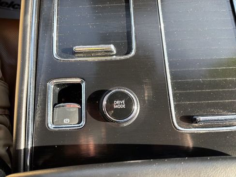 Used 2020 Lincoln Aviator Reserve w/ Equipment Group 201A image 24