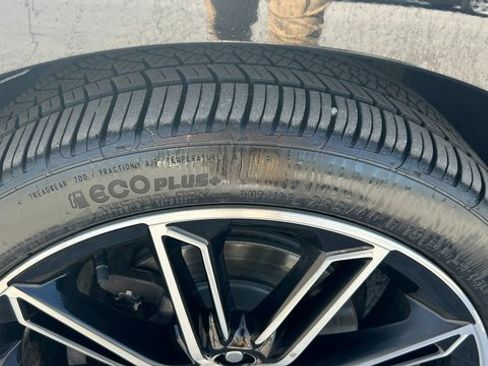 Used 2020 Toyota Avalon Touring image 10