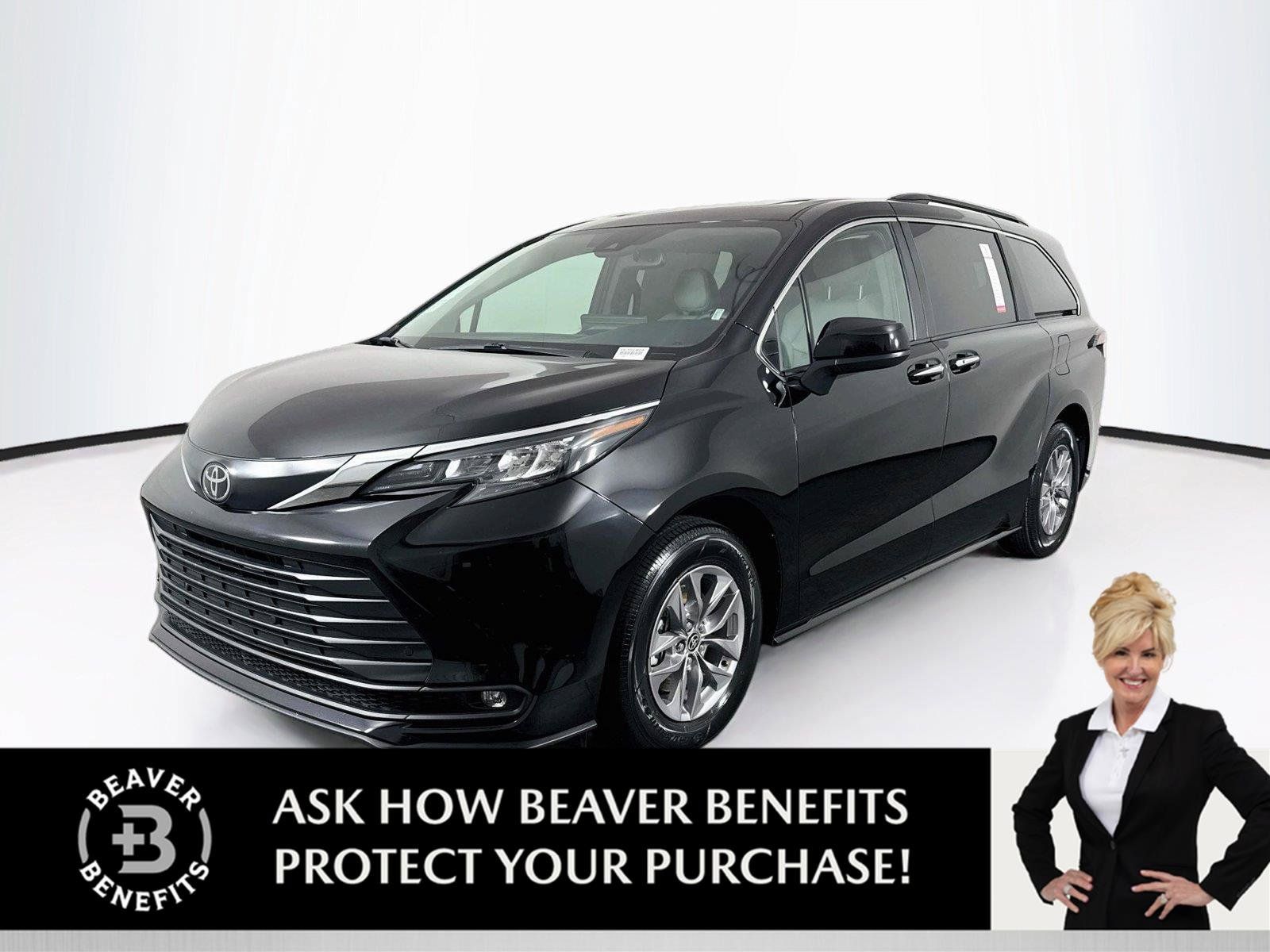Certified 2026 Toyota Sienna XLE FWD image 1