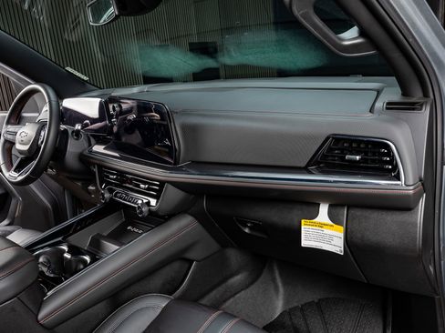 Used 2025 Chevrolet Tahoe RST image 17