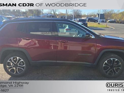 Used 2022 Jeep Compass Limited image 9