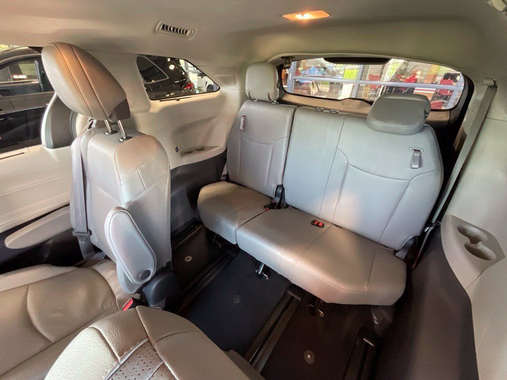 Certified 2023 Toyota Sienna Limited AWD/4WD image 24