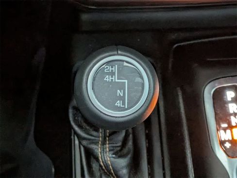 Used 2023 Jeep Gladiator Overland image 29