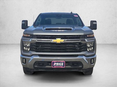 Used 2025 Chevrolet Silverado 2500 LT w/ Convenience Package image 2