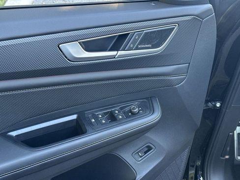 New 2026 Volkswagen Atlas Cross Sport SEL Premium R-Line image 13