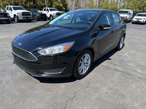 Used 2017 Ford Focus SE image 7